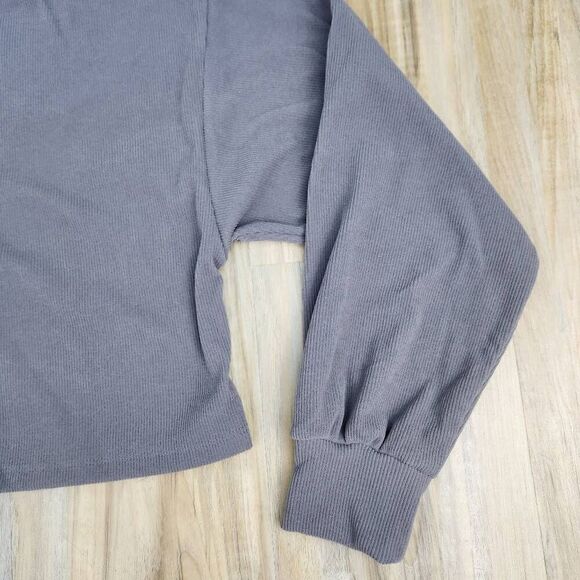 ☔️🩵NWT Gray Ribbed Zippered Crop Hoodie Sweatshirt Large - Picture 9 of 11